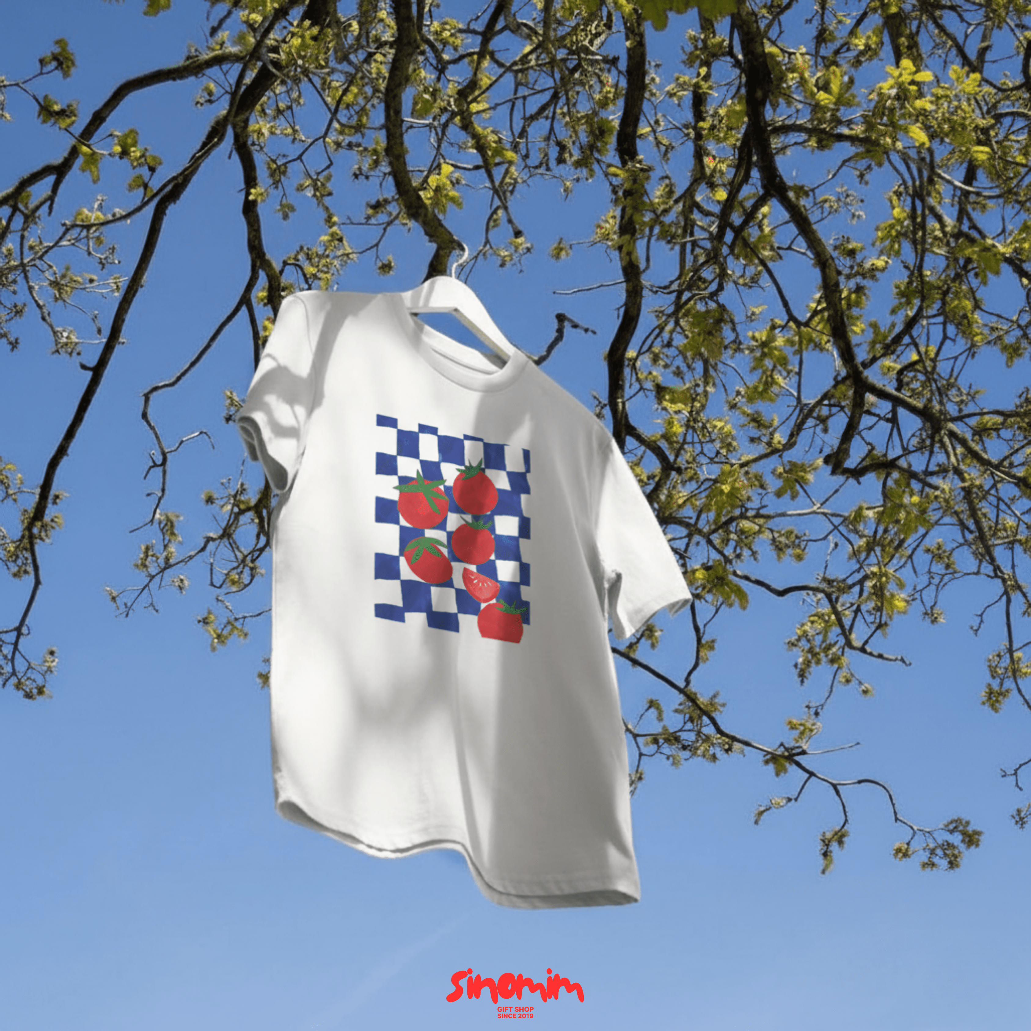 تیشرت گوجه‌ای